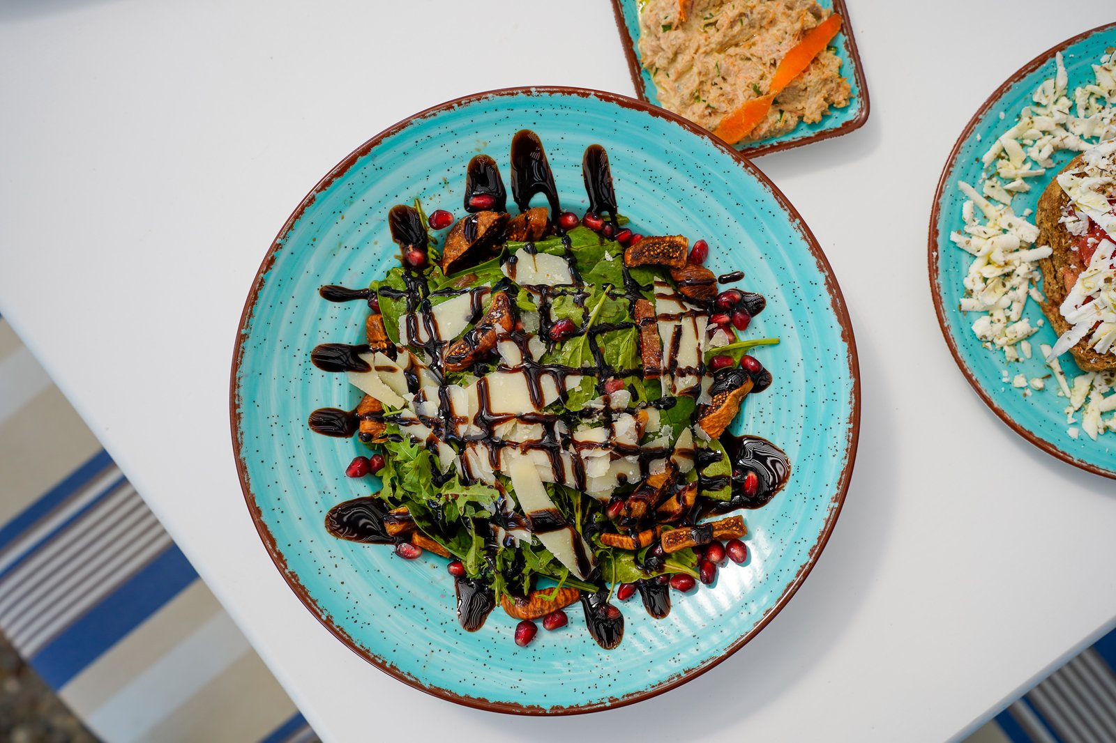 Akrogiali colourful salad